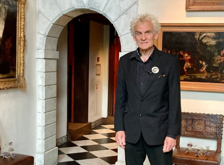 AOW'ers Aukje, Jan en Hans werken in de hospitality: “Heerlijk om onder de mensen te zijn”